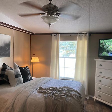 Convenient And Spacious Home In Stanton, Ky Buitenkant foto